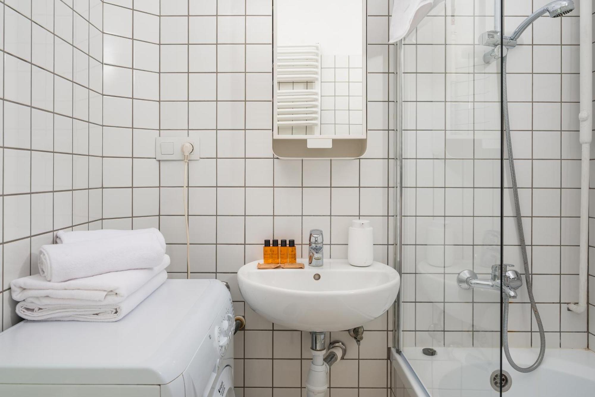 Wola Ratusz Homely Apartment 바르샤바 외부 사진